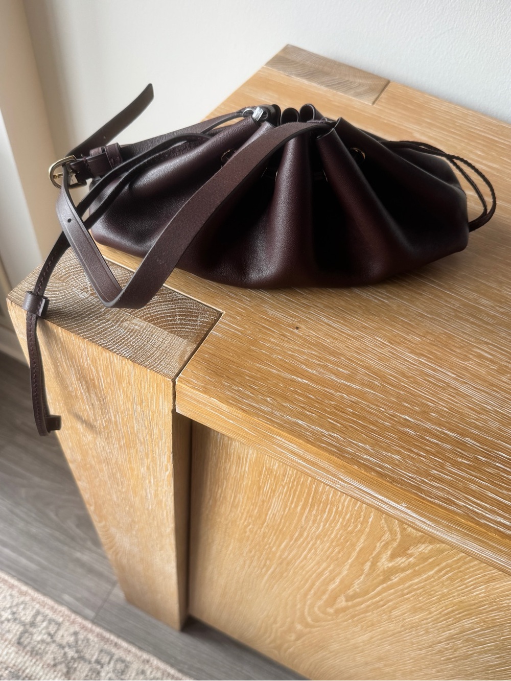 NWT MADEWELL Drawstring Clutch Mini Bag 100% Leather Chocolate Raisin NY176 - Picture 11 of 16